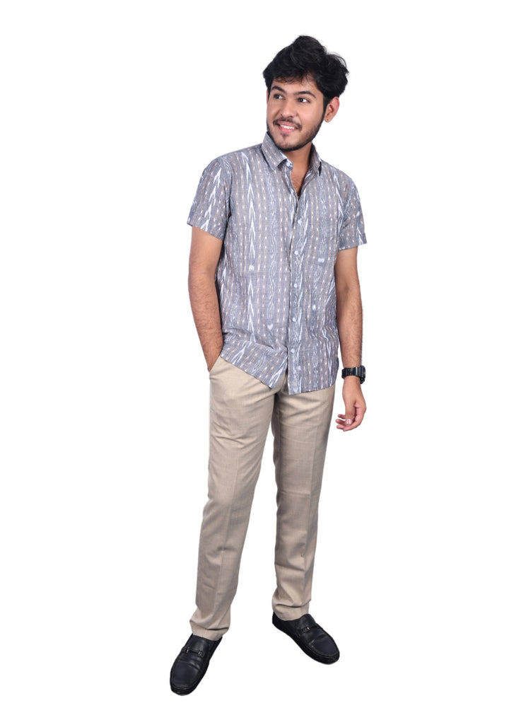 Hand-woven Sambalpuri Cotton Men's Half-sleeve Shirt in Grey